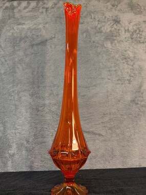 Viking Glass Persimmon Orange Amberina Swung Vase 6-Panel Pedestal